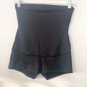 Maidenform Black Shorts Shapewear L